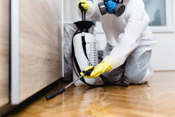 Best Pest Removal Services  in Riverwoods, IL
